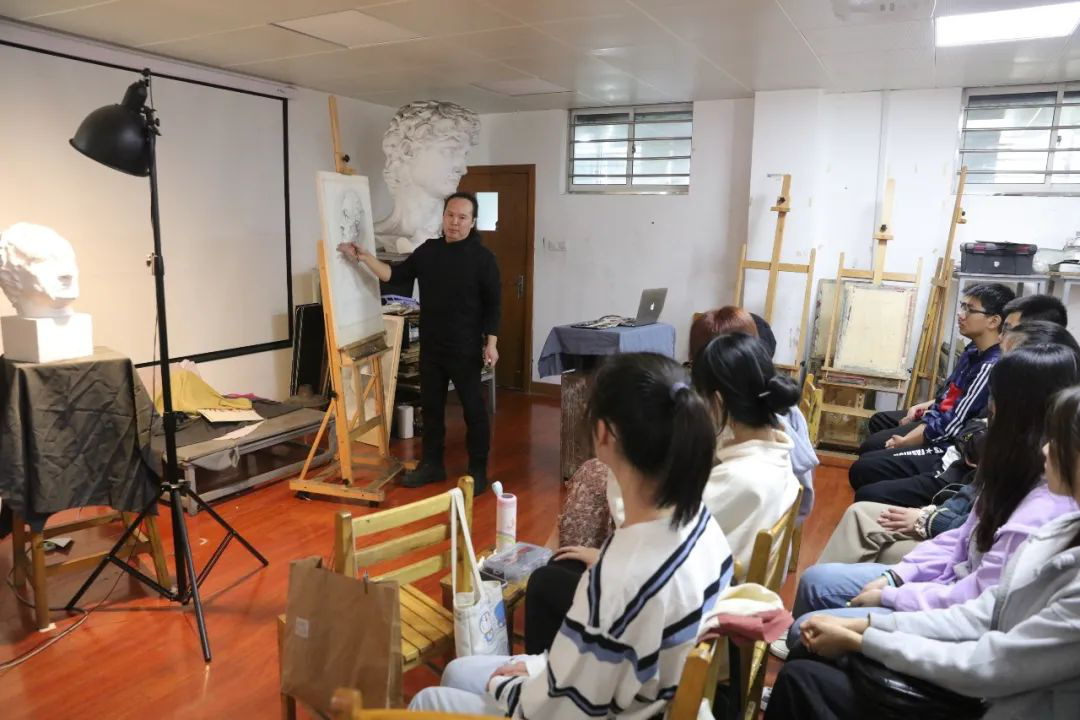 上海戏剧学院附属戏曲学校美术专业培训班招生简章2.png 上海戏剧学院附属戏曲学校美术专业培训班招生简章2.png
